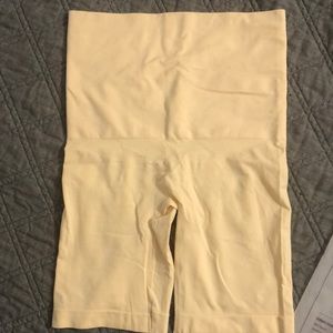 Shapermint Empetua high waisted shaper short